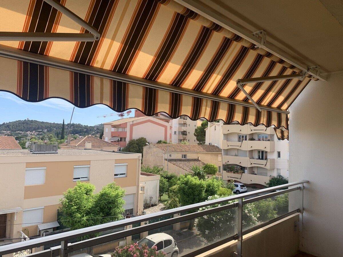 Maison à louer, 24m², HYERES