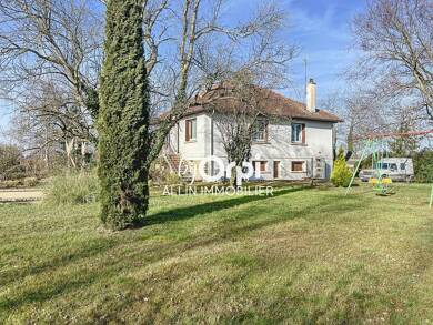 Maison à vendre 121 000 € 4 pièces 3 chambres 150 m² 4 090 m² de terrain Murat 03390