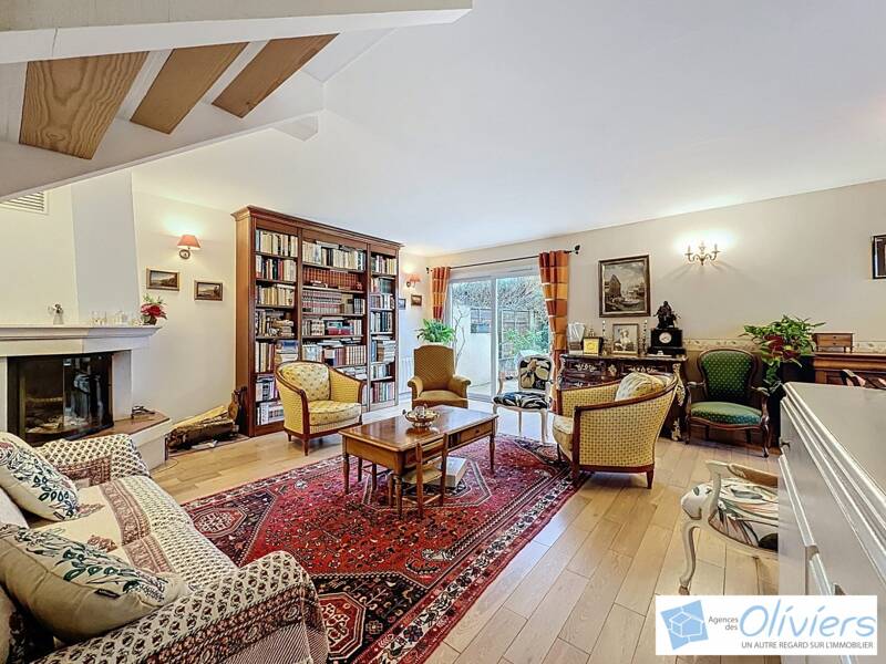 Maison à vendre, 131m², VOISINS LE BRETONNEUX