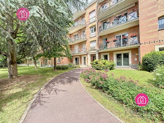 Appartement à louer 700 € 2 pièces 1 chambre 51,5 m² RDC Saint Michel-Tertiales-Le Rôleur Valenciennes 59300