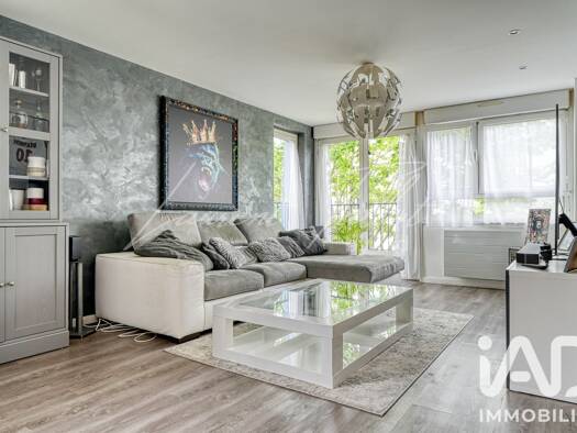 Appartement à vendre 415 000 € 4 pièces 3 chambres 91 m² Étage 1/5 Le Village Louveciennes 78430