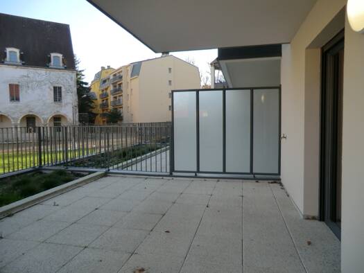 Appartement à louer 528 € 1 pièce 34,3 m² RDC/3 Chalon-sur-Saône 71100