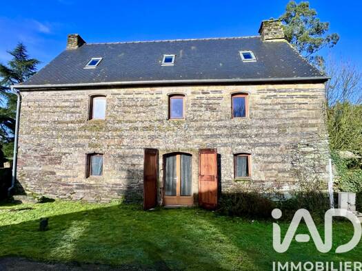 Maison à vendre 187 000 € 12 pièces 5 chambres 234 m² 1 457 m² de terrain Merléac 22460
