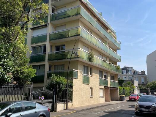 Appartement à vendre 240 000 € 3 pièces 2 chambres 64 m² Étage 1/5 Pau 64000