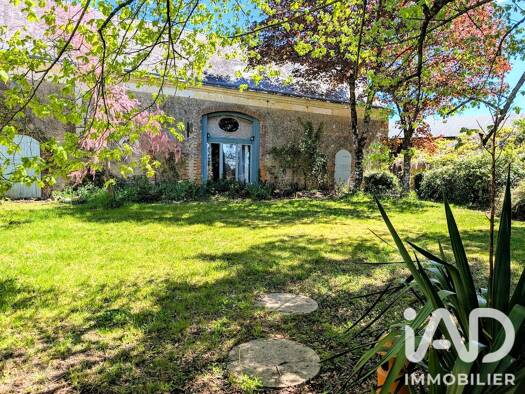 Maison à vendre 205 000 € 9 pièces 6 chambres 207 m² 9 400 m² de terrain Lhomme 72340