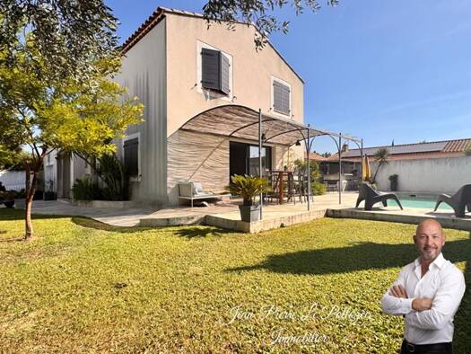 Maison à vendre 498 000 € 4 pièces 3 chambres 122 m² 416 m² de terrain ZI Le Tubé-La Bayanne Istres 13800