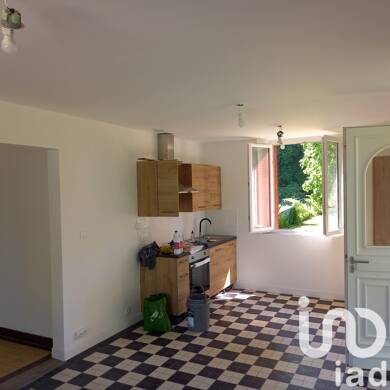Maison à louer 890 € 4 pièces 3 chambres 82 m² 900 m² de terrain Vendeuil-Caply 60120