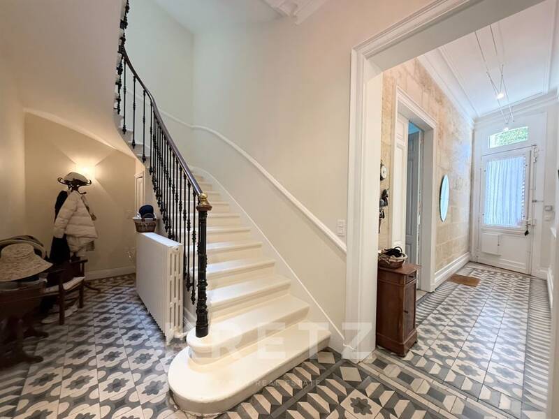 Maison à vendre, 370m², BORDEAUX
