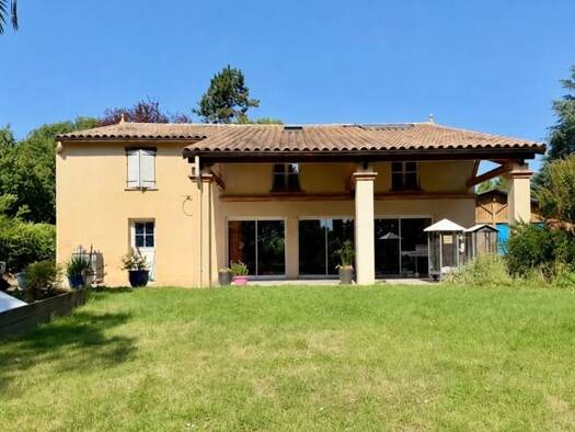 Maison à vendre 432 000 € 6 pièces 5 chambres 239 m² 13 050 m² de terrain Montvalen 81630