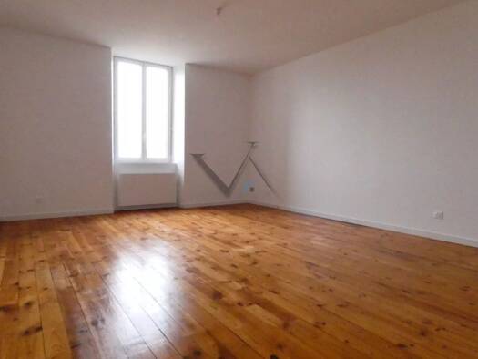 Appartement à louer 790 € 4 pièces 3 chambres 102 m² Étage 2/2 Catalins-Gondole Montélimar 26200