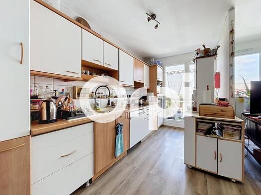 Appartement à vendre 119 000 € 4 pièces 3 chambres 77,49 m² Étage 18/18 Bas de la Ville Montataire 60160