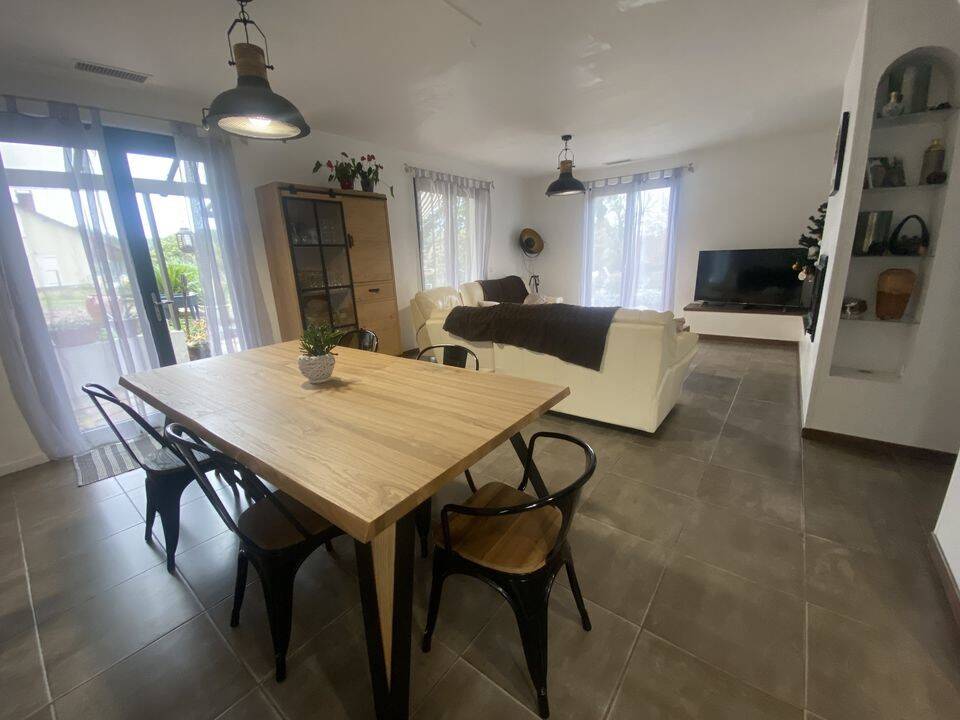 Maison à vendre, 480m², SAINT JULIEN EN BORN
