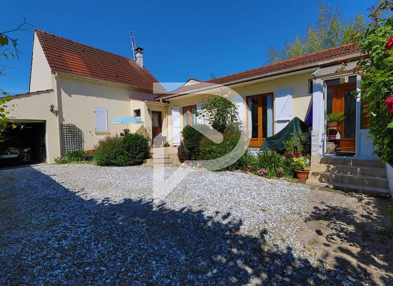 Maison à vendre 799 000 € 4 pièces 3<br/>chambres 120 m²<br/>superficie 593 m²<br/>terrain Chatou 78400