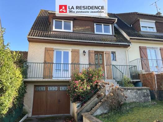 Maison à vendre 252 000 € 5 pièces 3 chambres 94 m² 344 m² de terrain Nord Est Magnanville 78200