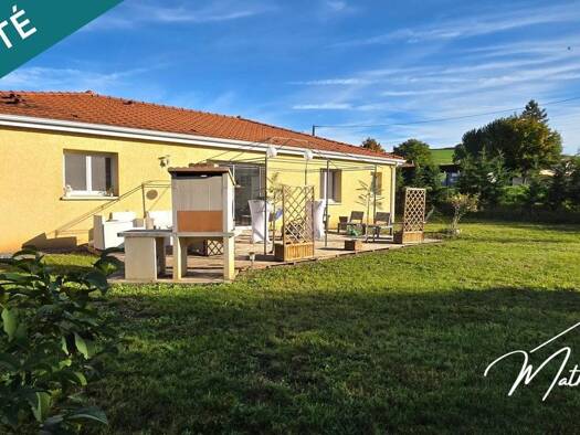 Maison de plain-pied à vendre 285 000 € 5 pièces 3 chambres 130 m² 1 216 m² de terrain Saint-Germain-Lembron 63340