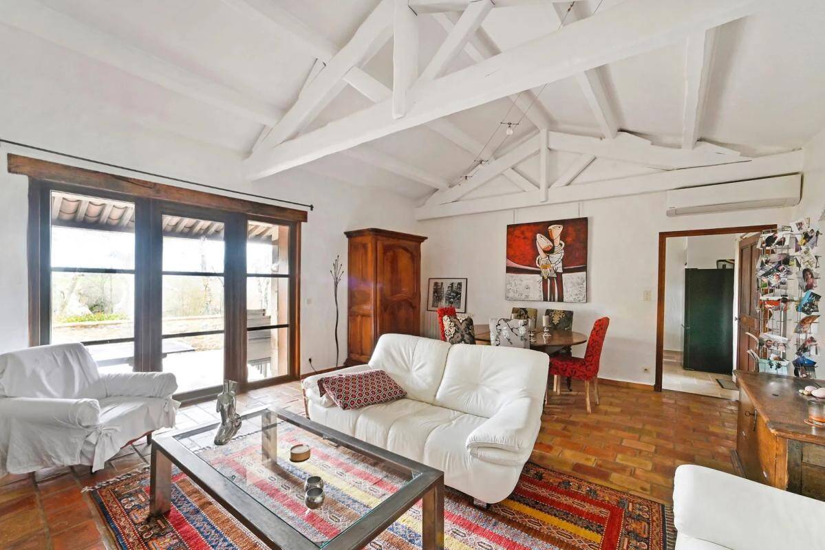 Maison à vendre, 339m², SAINT JEAN DE MARUEJOLS ET AVEJAN