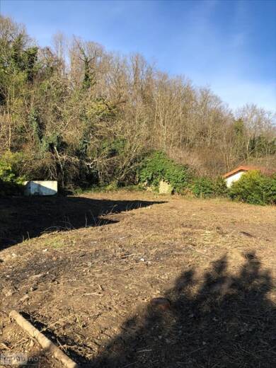 Terrain constructible à vendre 169 000 € 1 395 m² de terrain Montluel 01120