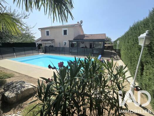 Maison à vendre 380 000 € 5 pièces 3 chambres 117,14 m² 700 m² de terrain Charnas 07340