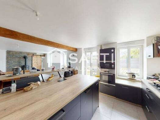 Maison à vendre 399 000 € 8 pièces 5 chambres 264 m² 1 515 m² de terrain Bignay 17400