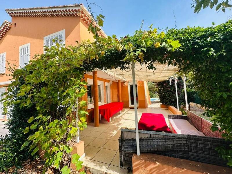 Maison à vendre, 160m², SIX FOURS LES PLAGES