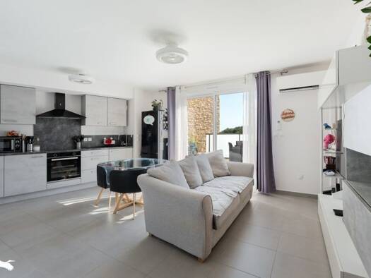 Appartement à vendre 186 000 € 2 pièces 1 chambre 44,43 m² Étage 1/4 Zone d'Activité Fabrègues 34690