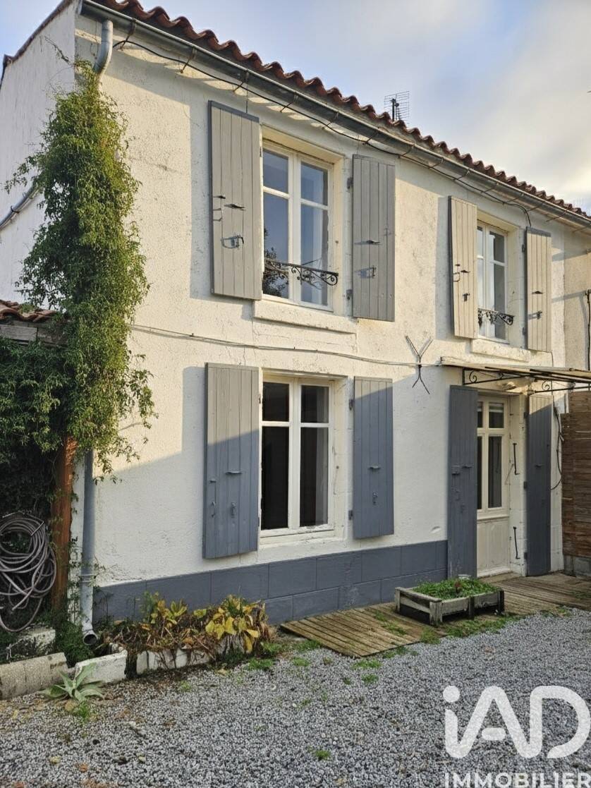 Maison à vendre, 197m², SAINT HILAIRE LA PALUD