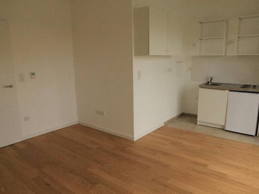 Appartement à louer 724 € 1 pièce 27 m² RDC Plateau-Mont Valérien Rueil Malmaison 92500