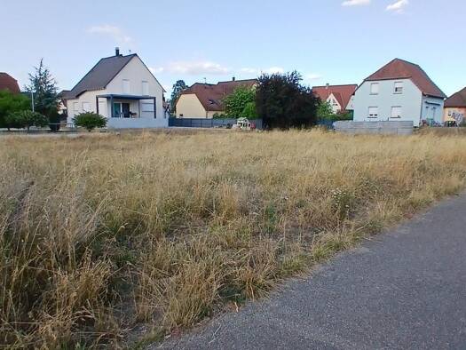 Terrain constructible viabilisé à vendre 259 000 € 710 m² de terrain Metzgerhof-Hundshof-Schloessel Château Fia Haguenau 67500