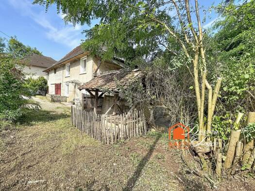Maison à vendre 225 000 € 5 pièces 4 chambres 105 m² 1 948 m² de terrain Saint-Sorlin-de-Morestel 38510