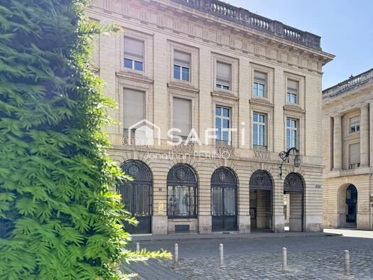 Appartement à vendre 329 000 € 3 pièces 2 chambres 91 m² Étage 3/4 Centre Ville Reims 51100