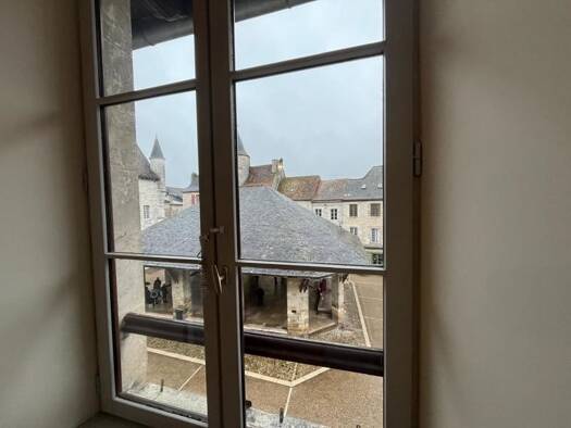 Duplex à vendre 143 640 € 5 pièces 3 chambres 130 m² Étage 1/2 Martel 46600