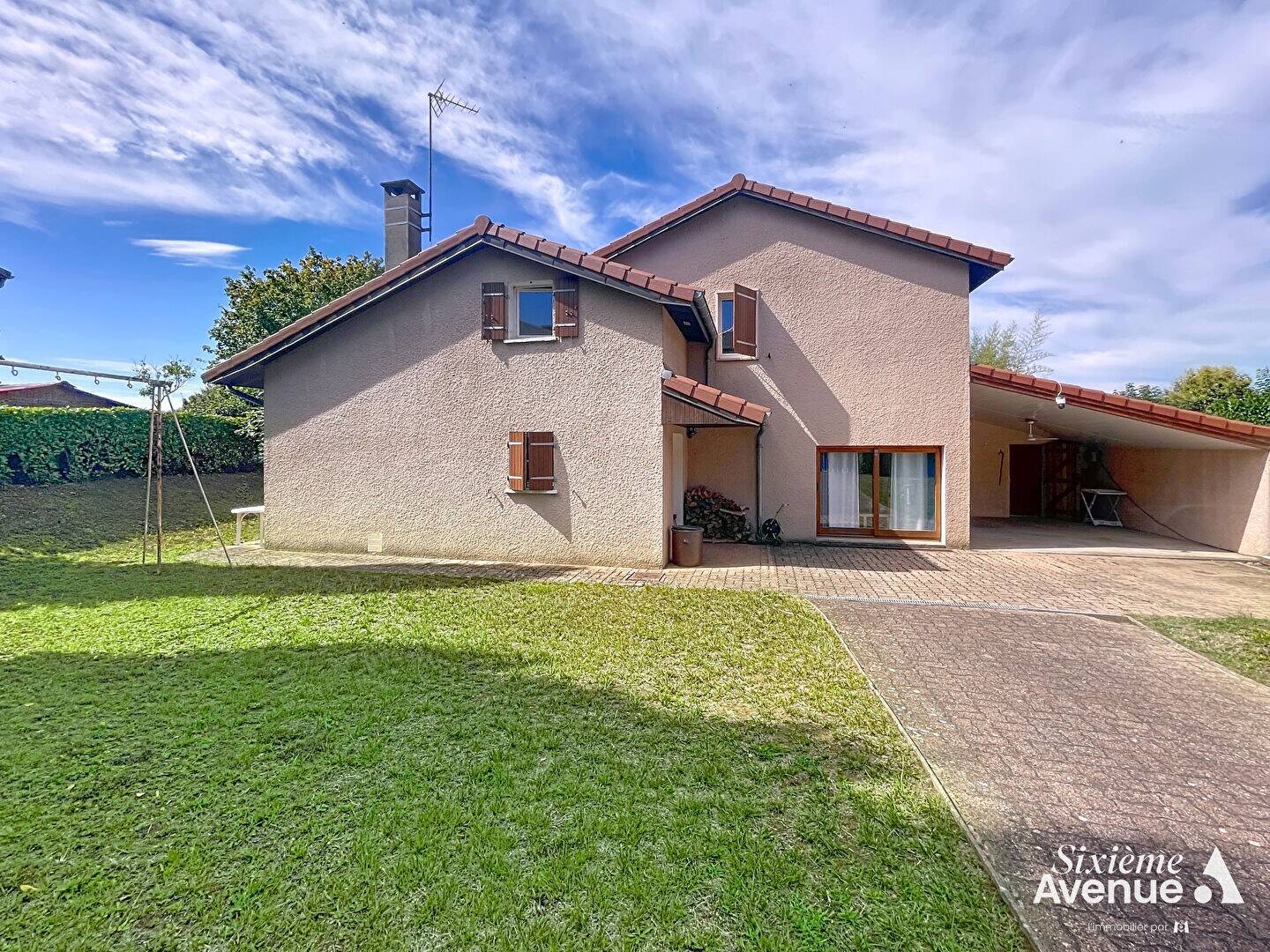 Maison à vendre, 186m², SEREZIN DU RHONE