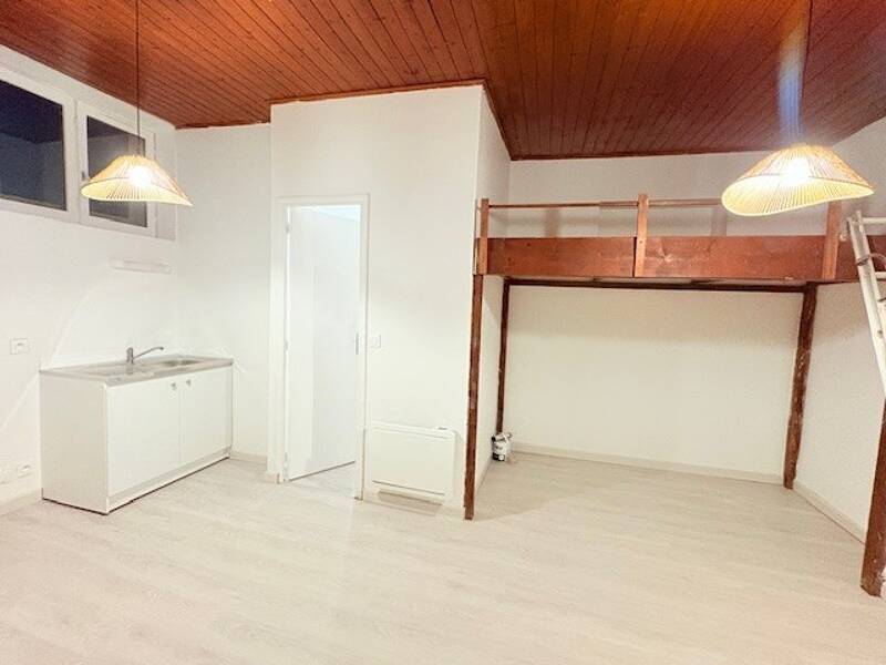 Maison à louer, 24m², SAINT BONNET DE MURE