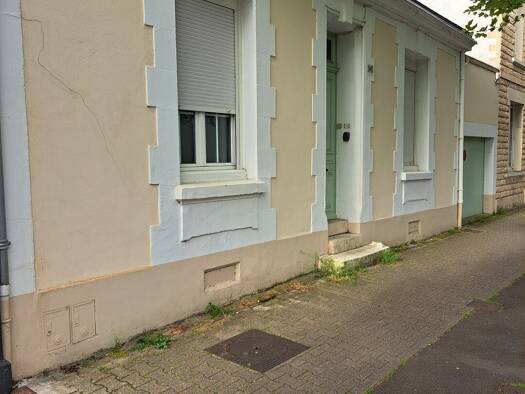 Maison à vendre 592 800 € 8 pièces 4 chambres 130 m² 235 m² de terrain Centre Ville La Rochelle 17000