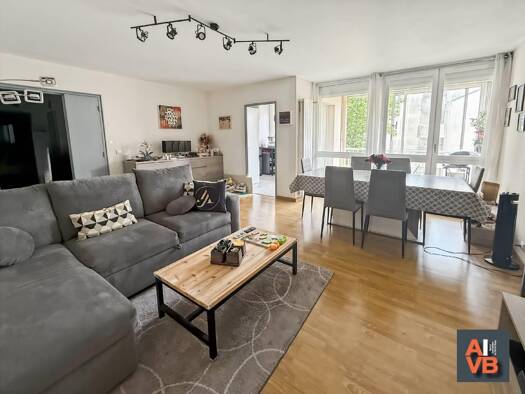 Appartement à vendre 229 000 € 3 pièces 2 chambres 78 m² Étage 1/3 Lagny-sur-Marne 77400