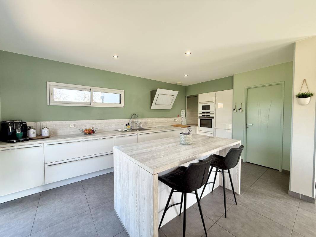 Maison à vendre, 164m², SAINT PIERRE DE VARENGEVILLE