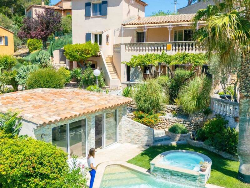 Maison à vendre, 159m², PEYPIN