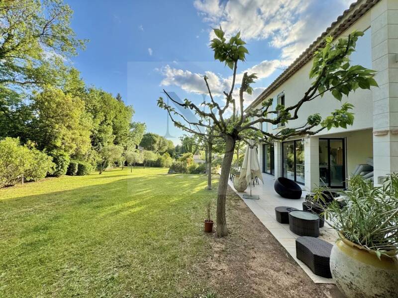 Maison à vendre, 350m², LE THOLONET