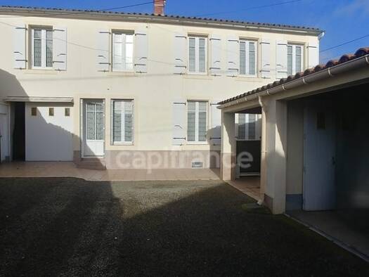 Maison de ville à vendre 145 600 € 6 pièces 4 chambres 100 m² 210 m² de terrain Nalliers 85370