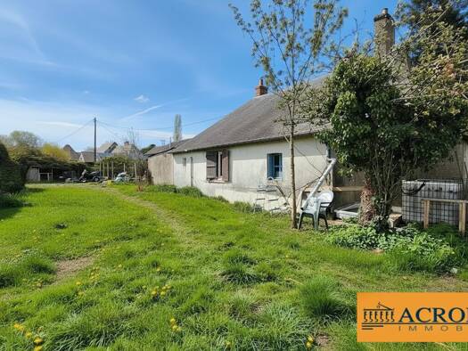 Maison de plain-pied à vendre 47 000 € 4 pièces 1 chambre 60 m² 1 576 m² de terrain Ivoy-le-Pré 18380