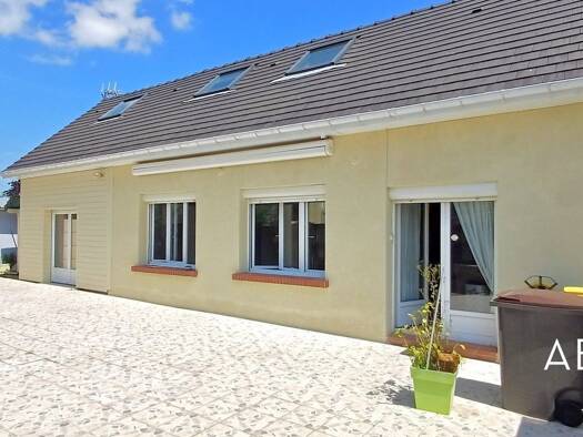 Maison à vendre 208 000 € 4 pièces 1 chambre 84 m² Quincampoix 76230