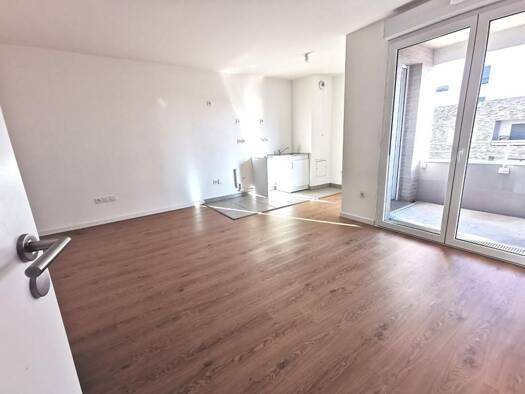 Appartement à vendre 189 000 € 2 pièces 1 chambre 41 m² Étage 3/4 Cité Artisanale-Chauffours Cergy 95000