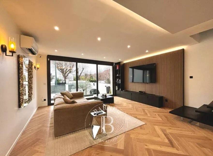 Maison à vendre, 190m², SAINT MAUR DES FOSSES