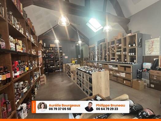 Activités diverses à vendre Fonds de commerce 102 000 € 3 pièces 90 m² de surface de vente Elbeuf 76500