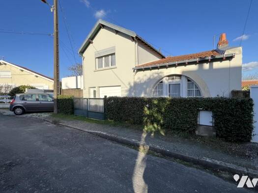 Maison à vendre 259 500 € 4 pièces 2 chambres 352 m² de terrain Thouaré-sur-Loire 44470