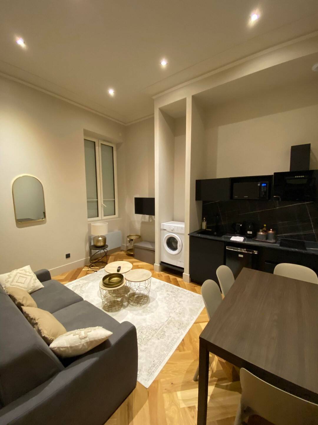 Maison à louer, 27m², LA TOUR DE SALVAGNY