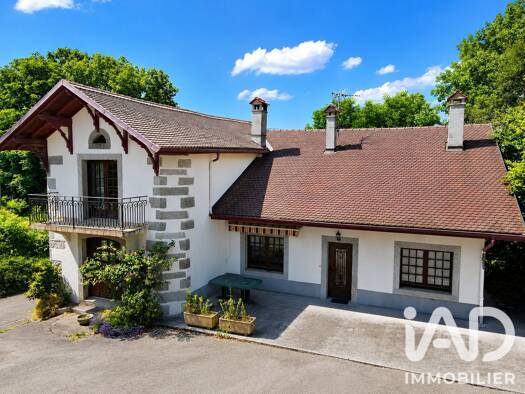 Propriété à vendre 549 000 € 9 pièces 8 chambres 223 m² 679 m² de terrain Valleiry 74520