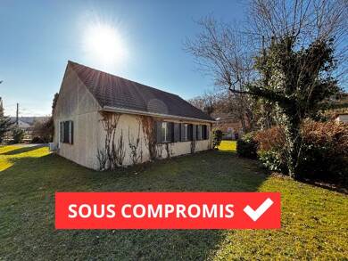 Maison de plain-pied à vendre 97 200 € 4 pièces 2 chambres 83 m² 865 m² de terrain Voujeaucourt 25420