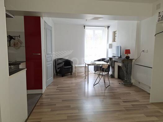 Appartement à louer 450 € 1 pièce 29 m² Étage 1/2 Bonny sur Loire 45420