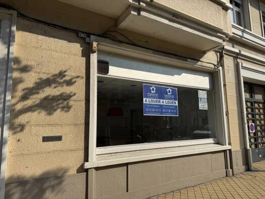 Local commercial à louer 1 540 € 241 m² de surface de vente Calais 62100